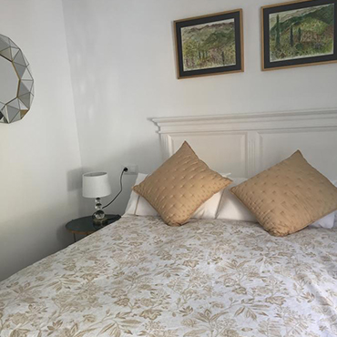 ../../../img/room-2/room-1-1.jpg